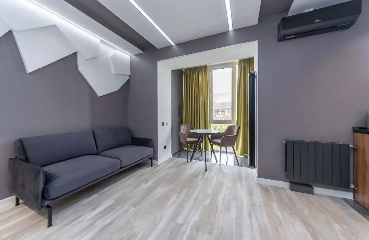 Luxrent Apartments On Lesi Ukrainki - Kiev אוקראינה