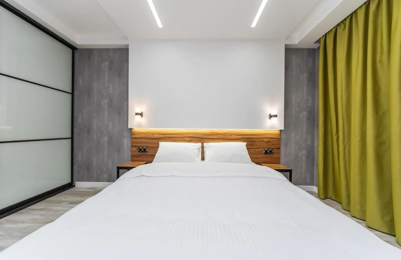 Luxrent Apartments On Lesi Ukrainki - Kiev 0*, קייב